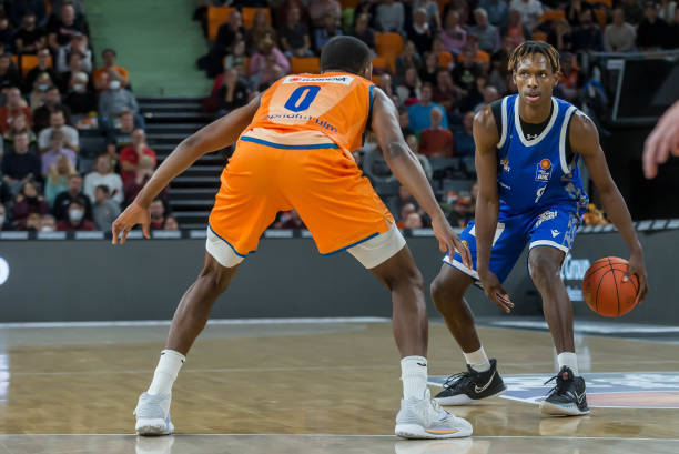 后蕴含的不 后蕴含的不